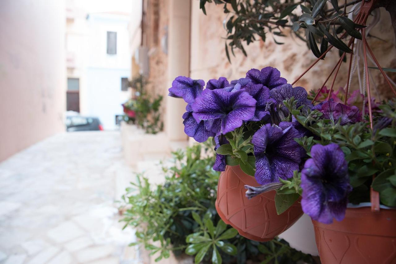 Edward Luxury Suites La Canea Esterno foto
