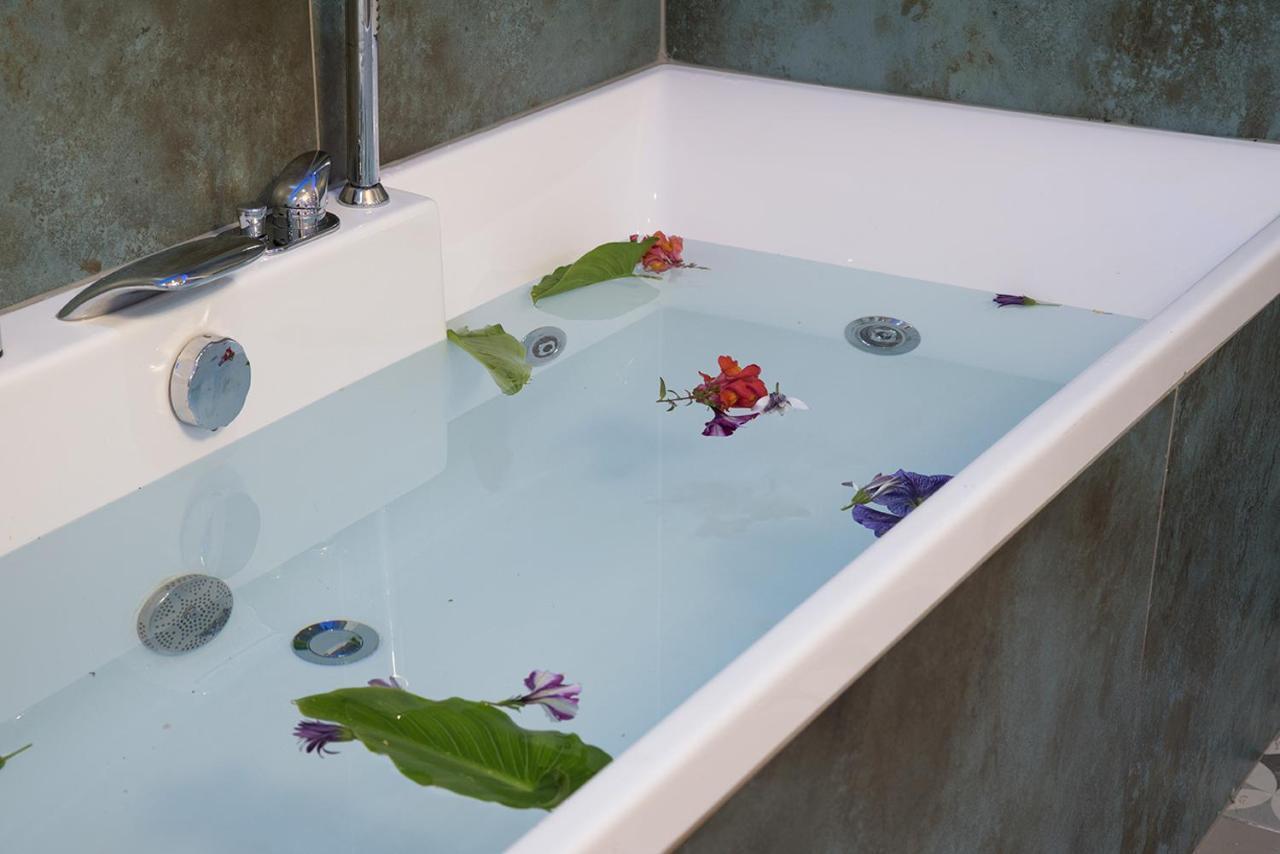 Edward Luxury Suites La Canea Esterno foto