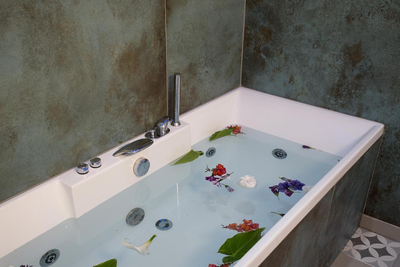 Edward Luxury Suites La Canea Esterno foto