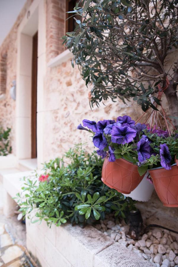 Edward Luxury Suites La Canea Esterno foto